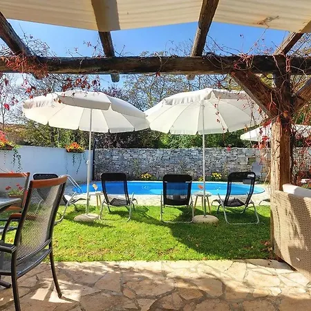 Katarina Villa *